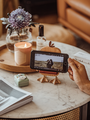 Big Face Duck Wooden Mobile Phone Stand – Creative Desk Ornament